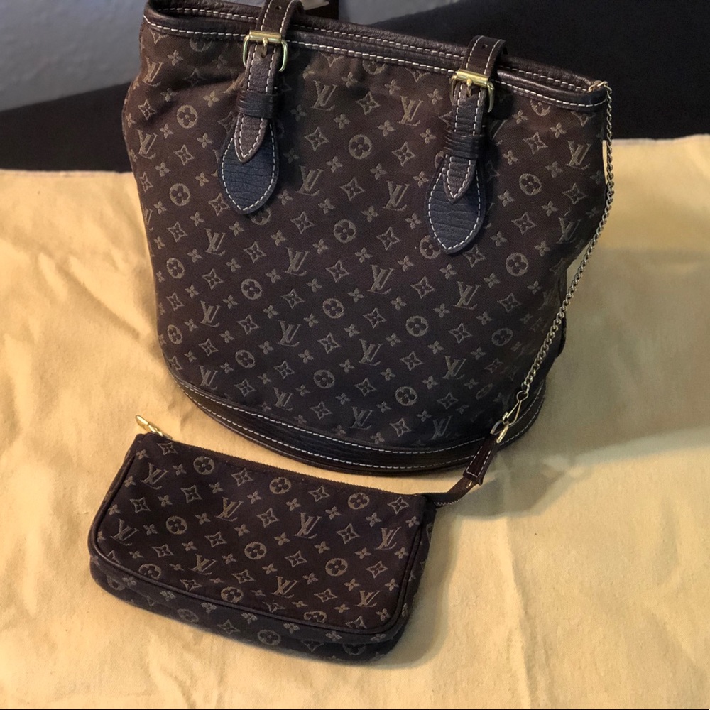Louis Vuitton bucket purse